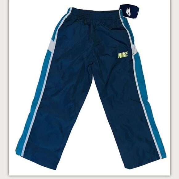 Nike Other - NWT Boys Nike athletic pants size 4
